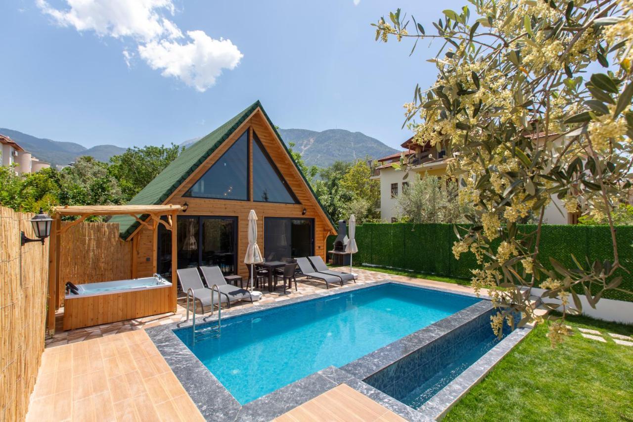 Fethiyede Mustakil Ozel Havuzlu Bungalow Apartament Fethiye